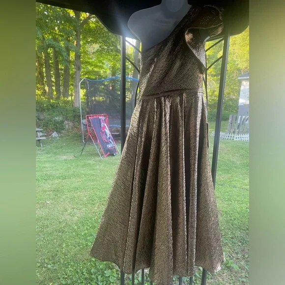 Mac Duggal Cocktail - 67906D Metallic A-Line Cocktail Dress
MAC DUGGAL - Picture 7 of 7